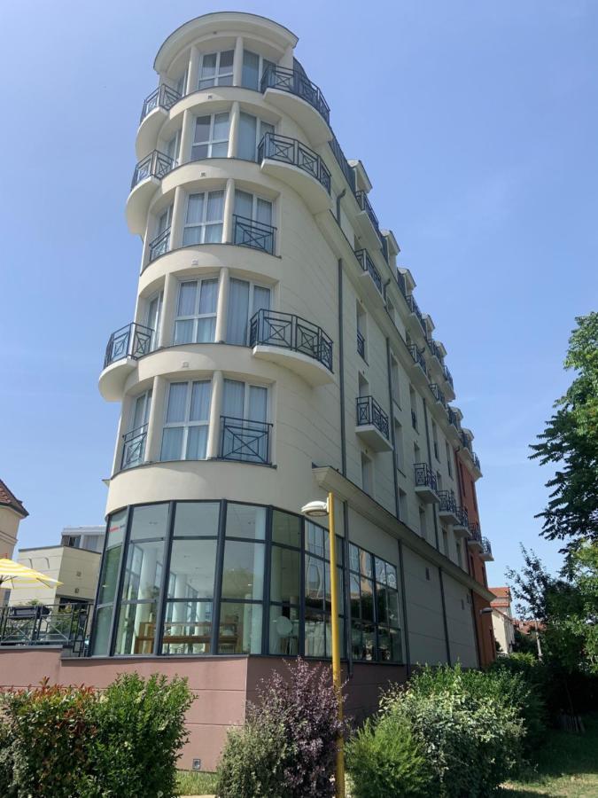 Residhome Neuilly Bords De Marne Εξωτερικό φωτογραφία